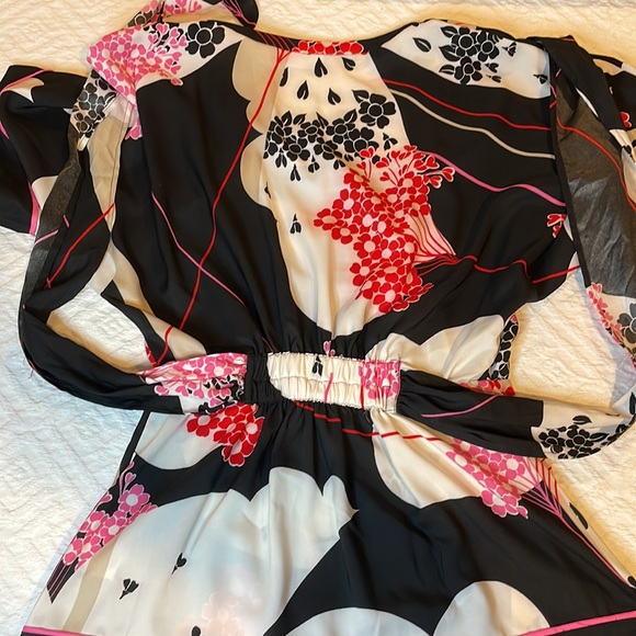 New York and Company small kimono top black red pink white tie waist belt V-neck - Picture 7 of 11